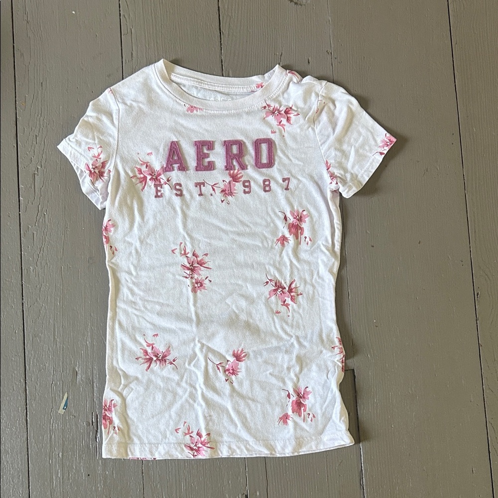Aeropostale White and Pink Graphic Tee